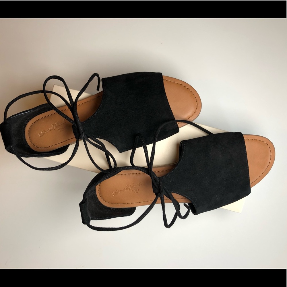 Tie sandals
